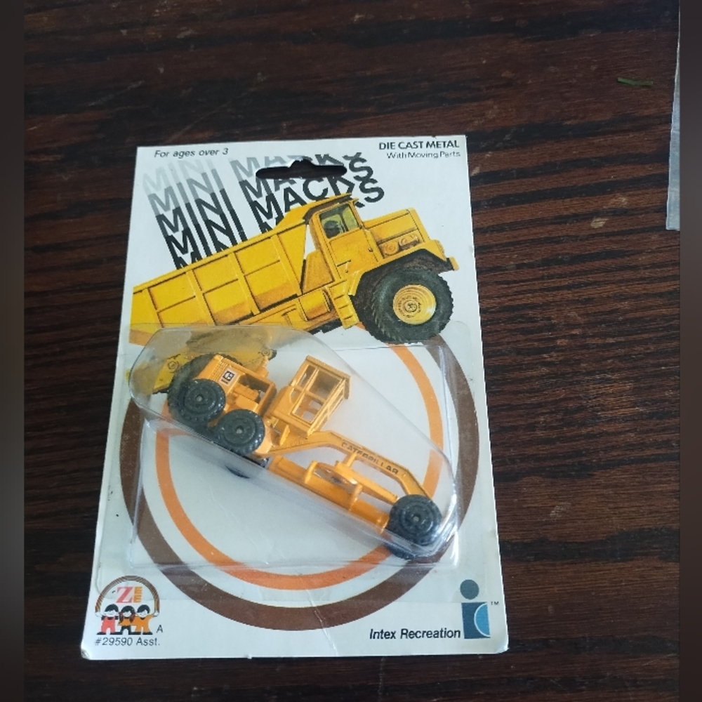 Zee Toys Caterpillar Cat Motor Road